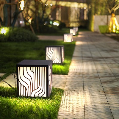 LED草坪燈現(xiàn)代中式簡(jiǎn)約條紋方形柱頭燈小區(qū)商業(yè)街防水廠家批發(fā)